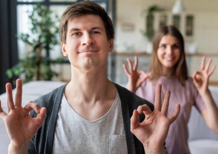 The Language of Emotions: How Nonverbal Signals Build Trust